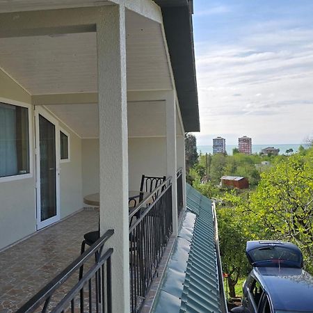 Olga'S Home Батуми Екстериор снимка