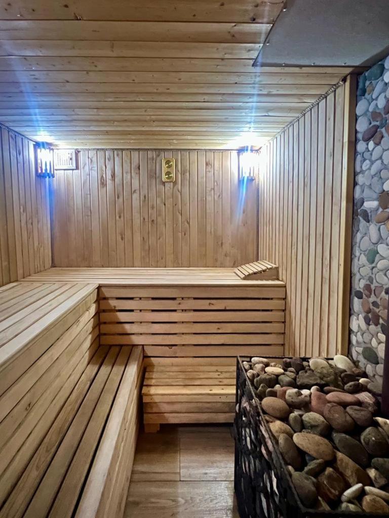 Olga'S Home Батуми Екстериор снимка